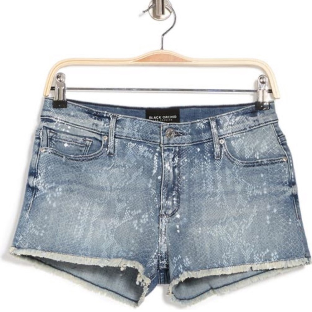 Black Orchid Denim‎ Skylar Snake Print Cutoff Short